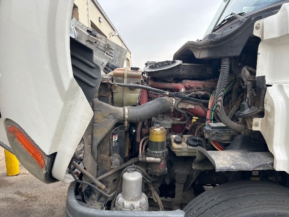 Day Cab Tractor-Heavy Duty Tractors-Freightliner-2013-Cascadia 11364ST-Brooklyn Park-MN-473,565\n\t\tmiles-$ 11,750 - Image 16