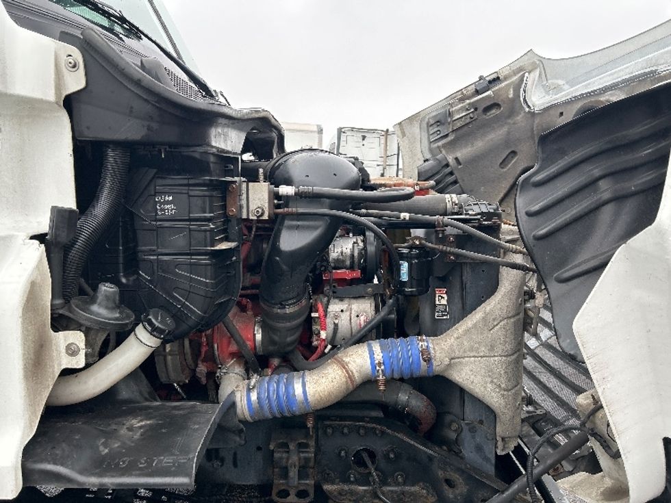 Day Cab Tractor-Heavy Duty Tractors-Freightliner-2013-Cascadia 11364ST-Roseville-MN-505,179\n\t\tmiles-$ 11,750 - Image 15