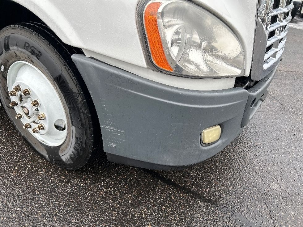 Day Cab Tractor-Heavy Duty Tractors-Freightliner-2013-Cascadia 11364ST-Roseville-MN-505,179\n\t\tmiles-$ 11,750 - Image 17