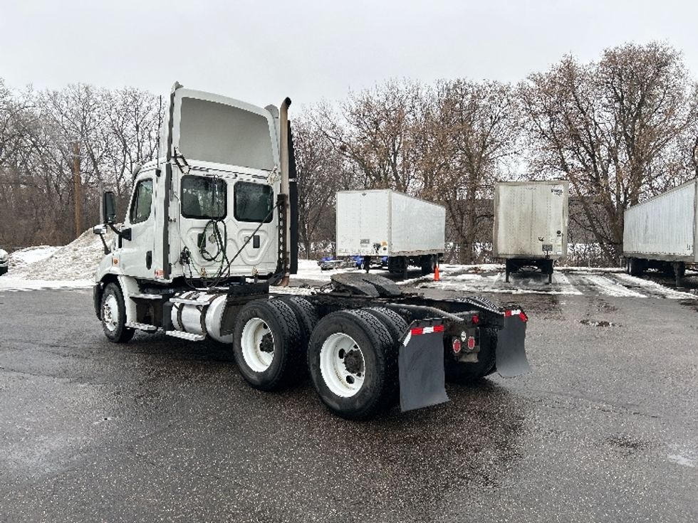 Day Cab Tractor-Heavy Duty Tractors-Freightliner-2013-Cascadia 11364ST-Roseville-MN-505,179\n\t\tmiles-$ 11,750 - Image 5
