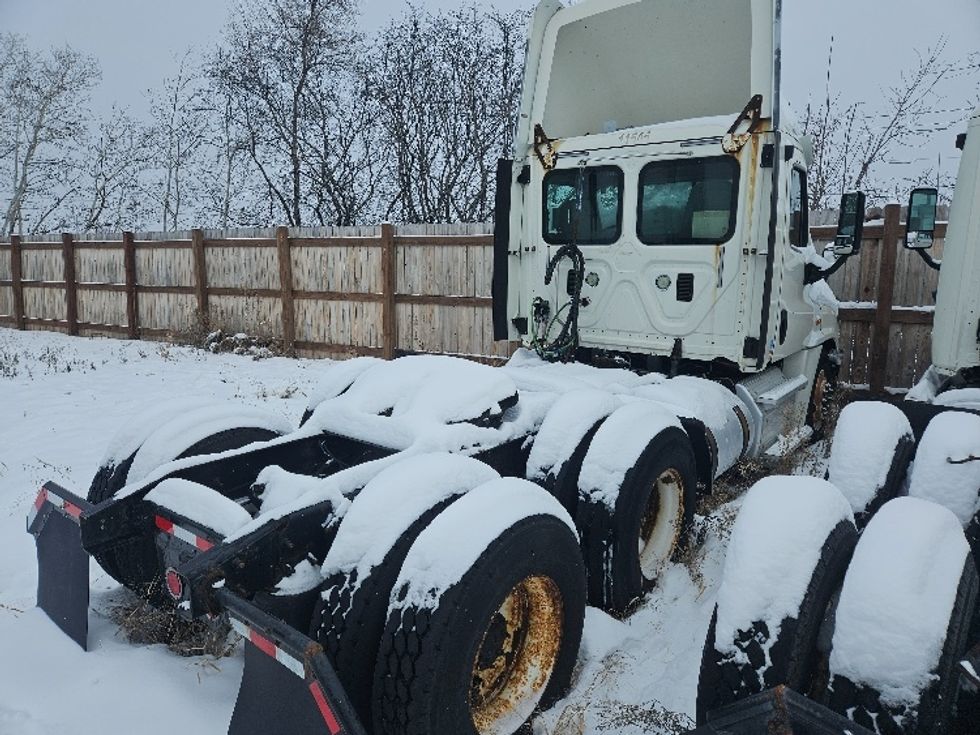 Day Cab Tractor-Heavy Duty Tractors-Freightliner-2013-Cascadia 12564ST-Roseville-MN-404,876\n\t\tmiles-$ 11,000 - Image 7
