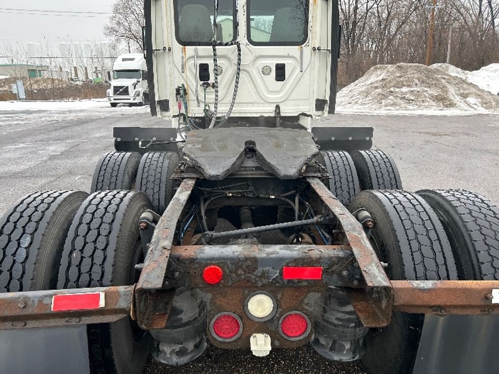 Day Cab Tractor-Heavy Duty Tractors-Freightliner-2013-Cascadia 12564ST-Roseville-MN-440,397\n\t\tmiles-$ 13,000 - Image 6