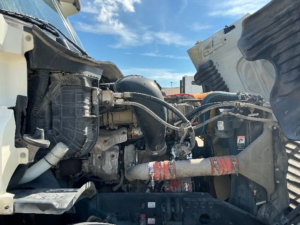 Day Cab Tractor-Heavy Duty Tractors-Freightliner-2015-Cascadia 12564ST-Dallas-TX-416,085\n\t\tmiles-$ 34,500 - Image 15