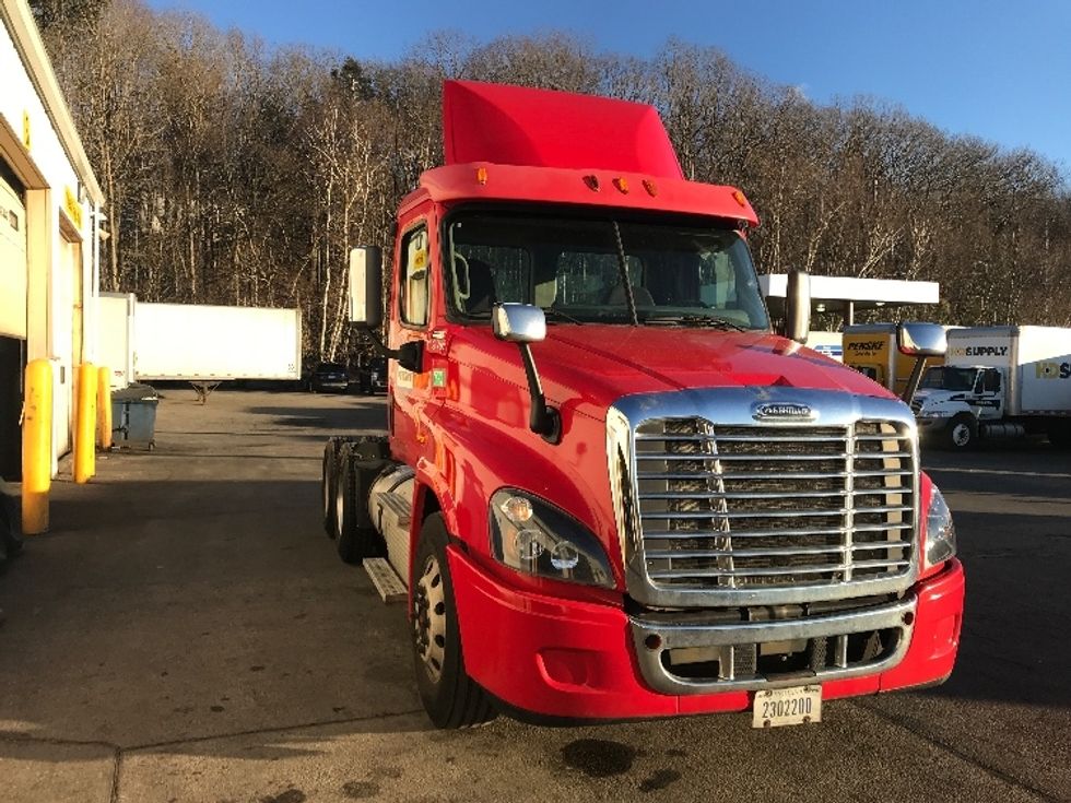 Your Next Used 2015 Freightliner Cascadia 12564ST, 119760, Is For Sale
