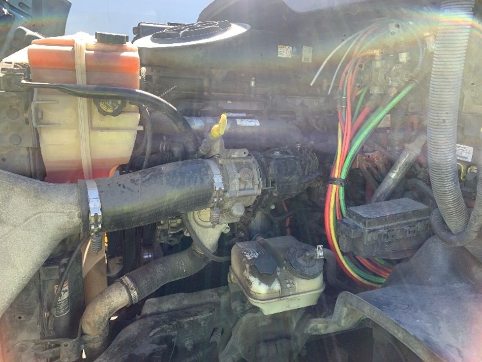 Day Cab Tractor-Heavy Duty Tractors-Freightliner-2015-Cascadia 12564ST-Torrance-CA-452,681\n\t\tmiles-$ 15,000 - Image 16