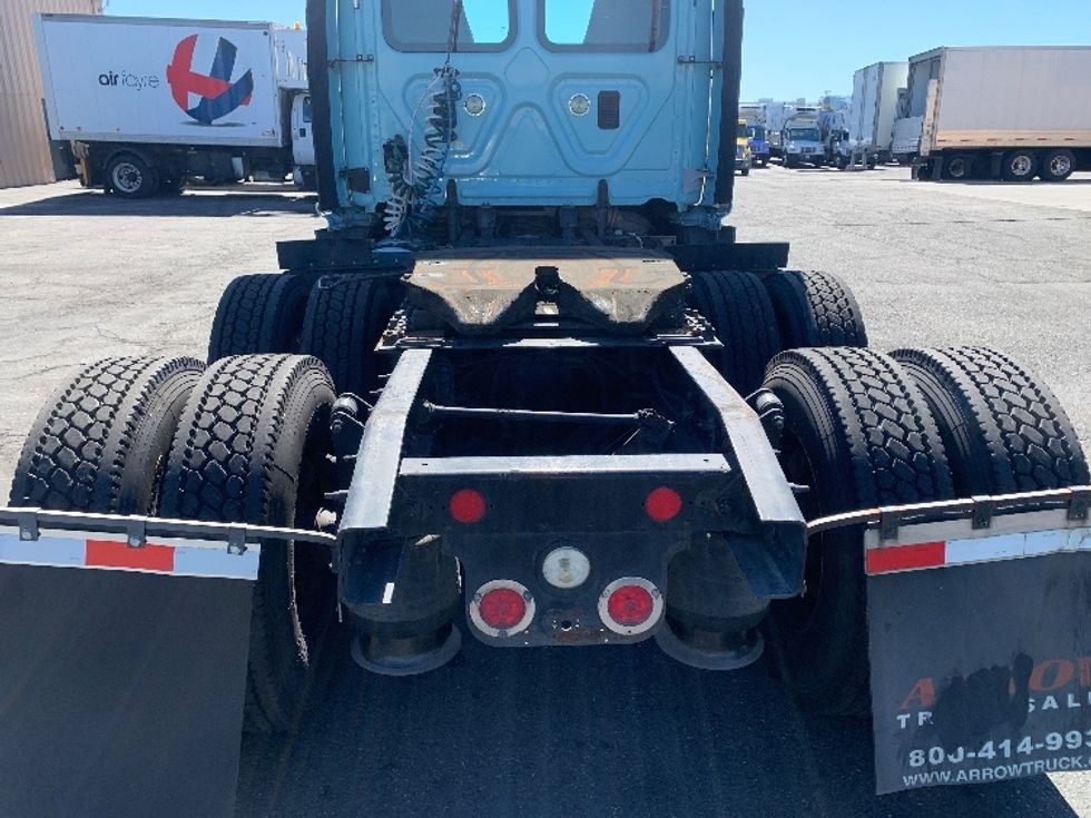 Day Cab Tractor-Heavy Duty Tractors-Freightliner-2015-Cascadia 12564ST-Torrance-CA-452,681\n\t\tmiles-$ 15,000 - Image 6