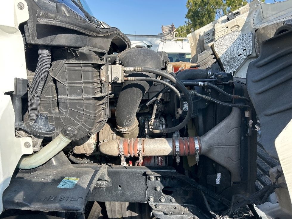 Day Cab Tractor-Heavy Duty Tractors-Freightliner-2016-Cascadia 11342ST-Torrance-CA-433,433\n\t\tmiles-$ 18,500 - Image 15