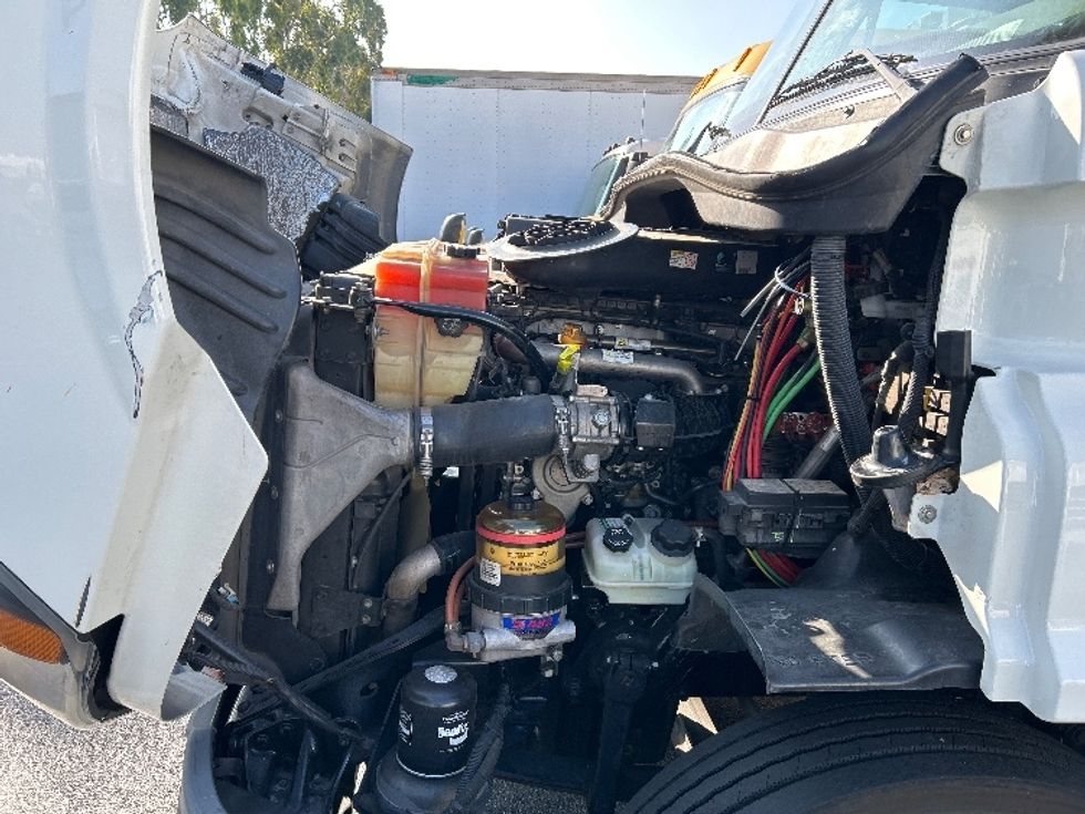 Day Cab Tractor-Heavy Duty Tractors-Freightliner-2016-Cascadia 11342ST-Torrance-CA-433,433\n\t\tmiles-$ 18,500 - Image 16