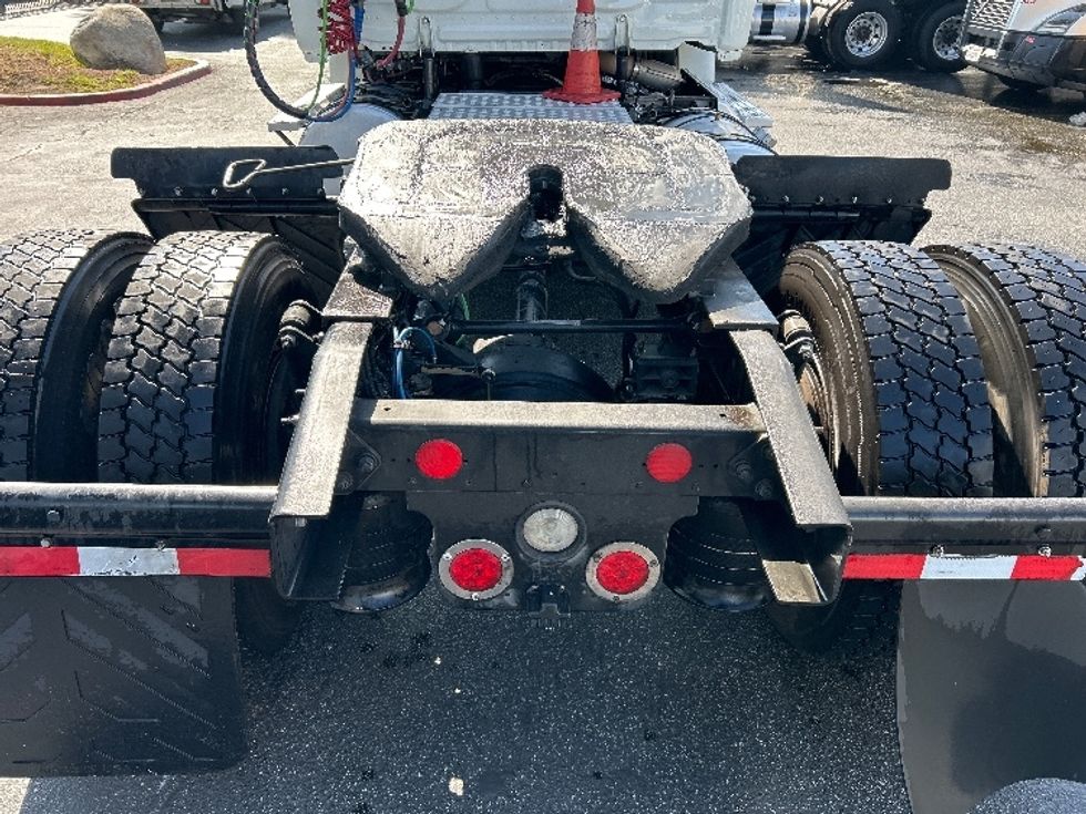 Day Cab Tractor-Heavy Duty Tractors-Freightliner-2016-Cascadia 11342ST-Torrance-CA-433,433\n\t\tmiles-$ 18,500 - Image 6
