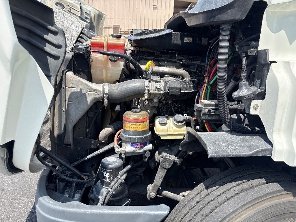 Day Cab Tractor-Heavy Duty Tractors-Freightliner-2016-Cascadia 11342ST-Torrance-CA-433,724\n\t\tmiles-$ 17,500 - Image 16