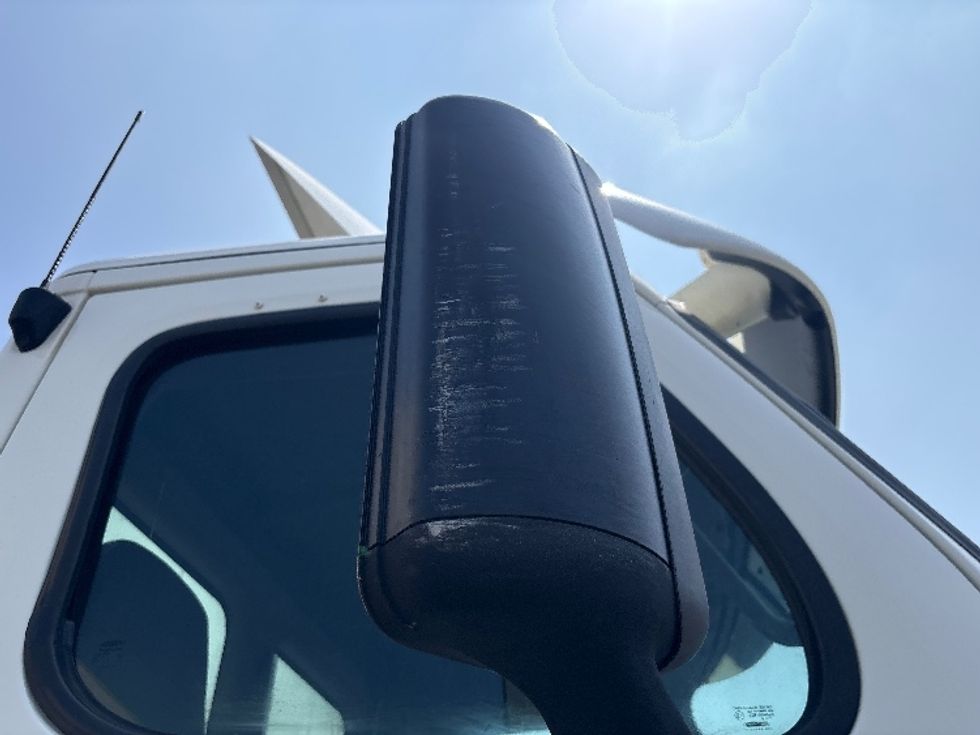 Day Cab Tractor-Heavy Duty Tractors-Freightliner-2016-Cascadia 11342ST-Torrance-CA-433,724\n\t\tmiles-$ 17,500 - Image 18