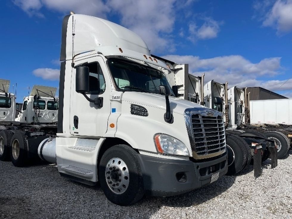 Your Next Used 2016 Freightliner Cascadia 11364ST, 716784, Is For Sale