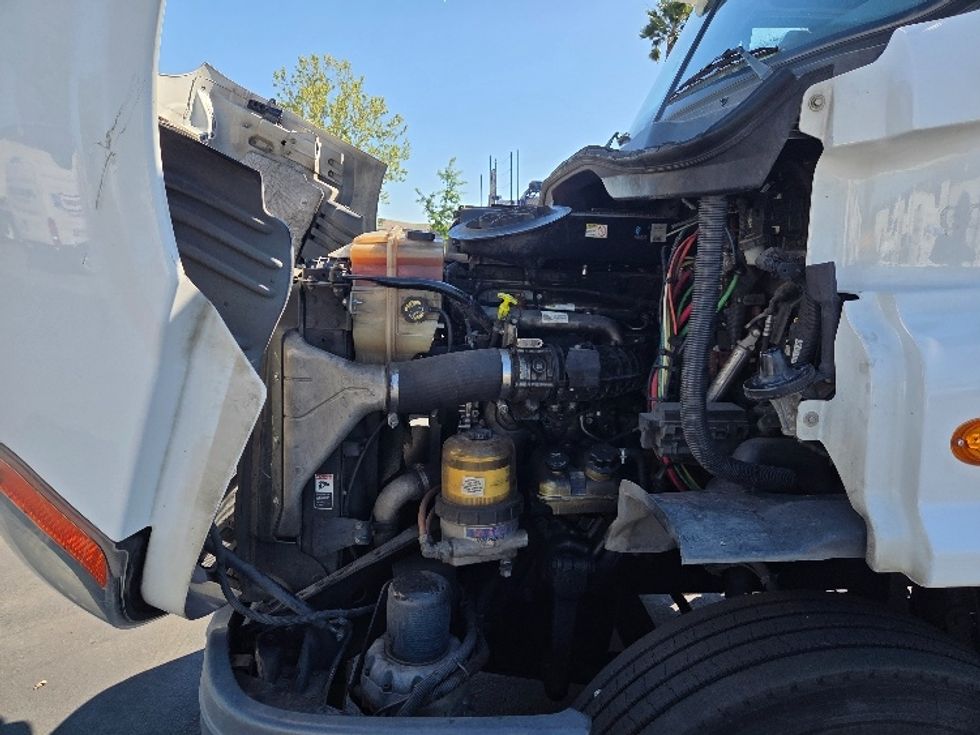 Day Cab Tractor-Heavy Duty Tractors-Freightliner-2016-Cascadia 11364ST-Livermore-CA-325,166\n\t\tmiles-$ 22,000 - Image 16