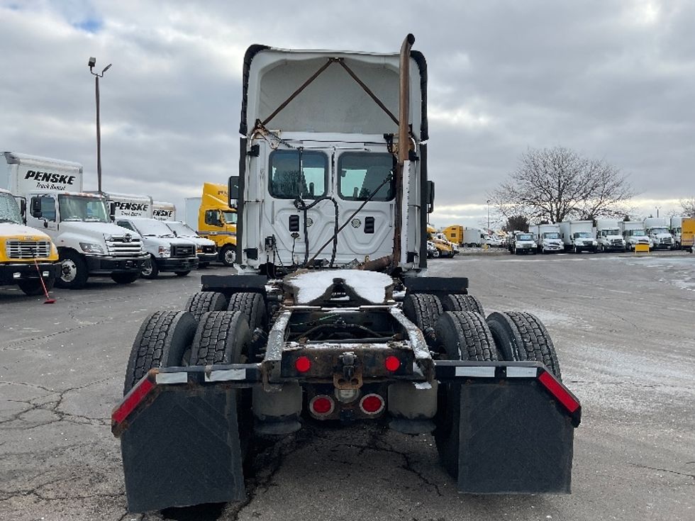 Day Cab Tractor-Heavy Duty Tractors-Freightliner-2016-Cascadia 11364ST-Perrysburg-OH-472,301\n\t\tmiles-$ 26,500 - Image 18