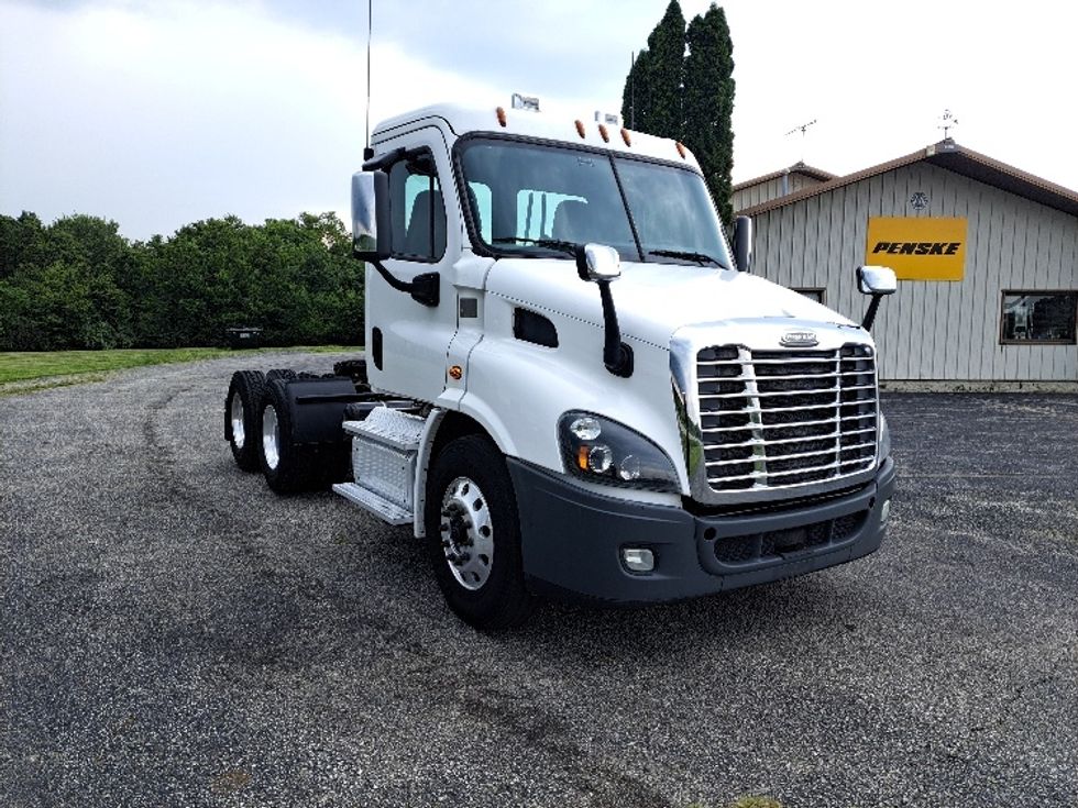 Day Cab Tractor-Heavy Duty Tractors-Freightliner-2016-Cascadia 11364ST-Wabash-IN-722,813 miles-$ 37,500