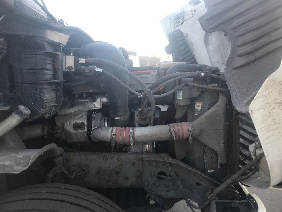 Day Cab Tractor-Heavy Duty Tractors-Freightliner-2016-Cascadia 12564ST-Akron-OH-566,225\n\t\tmiles-$ 29,750 - Image 15