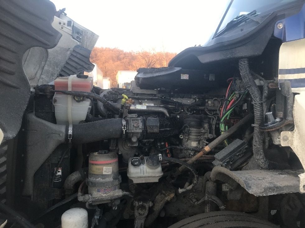 Day Cab Tractor-Heavy Duty Tractors-Freightliner-2016-Cascadia 12564ST-Akron-OH-566,225\n\t\tmiles-$ 29,750 - Image 16