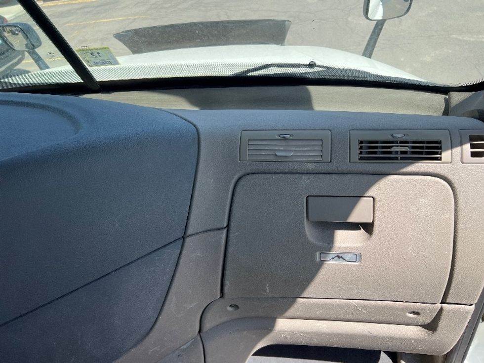 Day Cab Tractor-Heavy Duty Tractors-Freightliner-2016-Cascadia 12564ST-Buffalo-NY-478,686\n\t\tmiles-$ 12,500 - Image 13