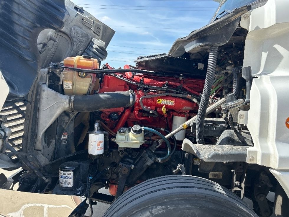 Day Cab Tractor-Heavy Duty Tractors-Freightliner-2016-Cascadia 12564ST-Dallas-TX-291,538\n\t\tmiles-$ 24,000 - Image 16