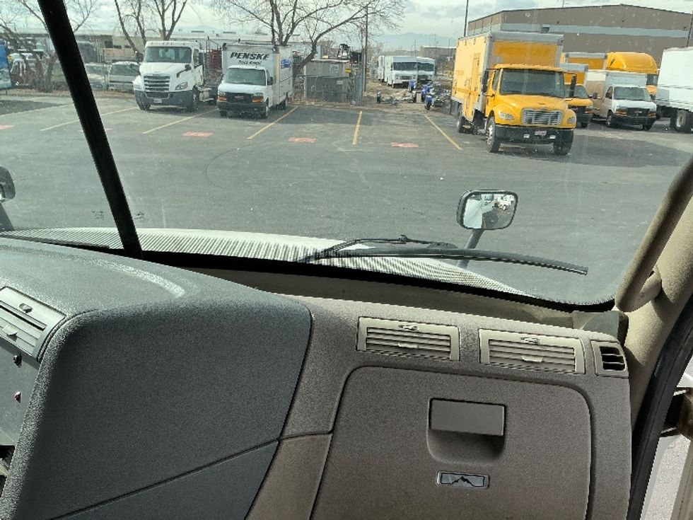 Day Cab Tractor-Heavy Duty Tractors-Freightliner-2016-Cascadia 12564ST-Greeley-CO-196,864\n\t\tmiles-$ 29,250 - Image 13