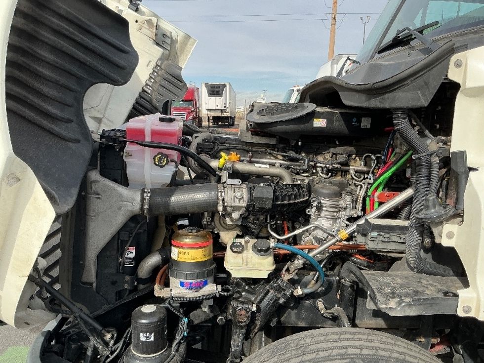 Day Cab Tractor-Heavy Duty Tractors-Freightliner-2016-Cascadia 12564ST-Greeley-CO-196,973\n\t\tmiles-$ 29,250 - Image 16