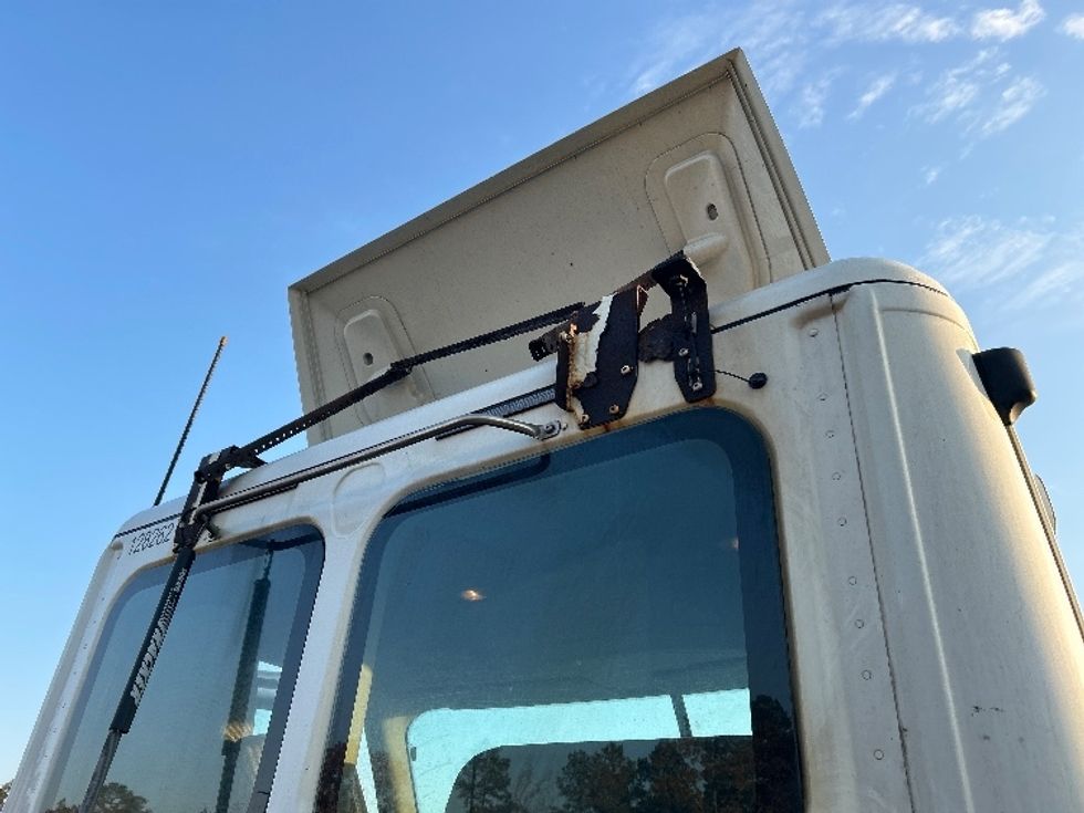 Day Cab Tractor-Heavy Duty Tractors-Freightliner-2016-Cascadia 12564ST-Millville-NJ-312,860\n\t\tmiles-$ 41,000 - Image 19