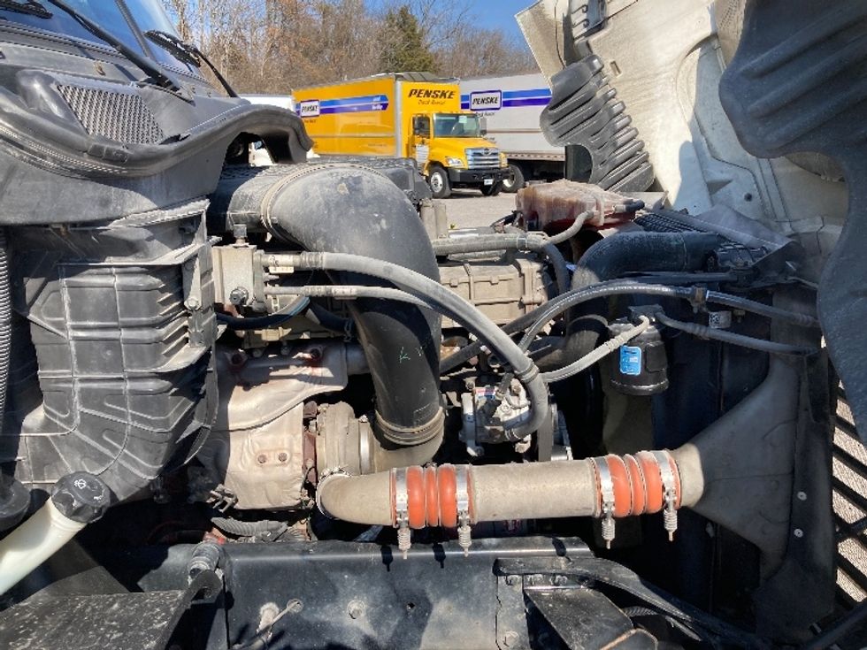 Day Cab Tractor-Heavy Duty Tractors-Freightliner-2016-Cascadia 12564ST-Mount Juliet-TN-588,824\n\t\tmiles-$ 28,750 - Image 16