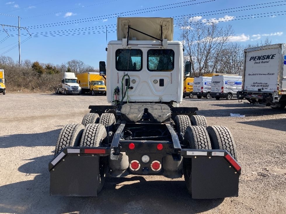 Day Cab Tractor-Heavy Duty Tractors-Freightliner-2016-Cascadia 12564ST-Mount Juliet-TN-588,824\n\t\tmiles-$ 28,750 - Image 6