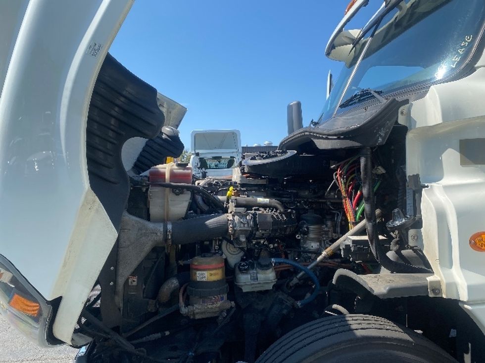 Day Cab Tractor-Heavy Duty Tractors-Freightliner-2016-Cascadia 12564ST-Parsippany-NJ-537,307\n\t\tmiles-$ 31,250 - Image 16