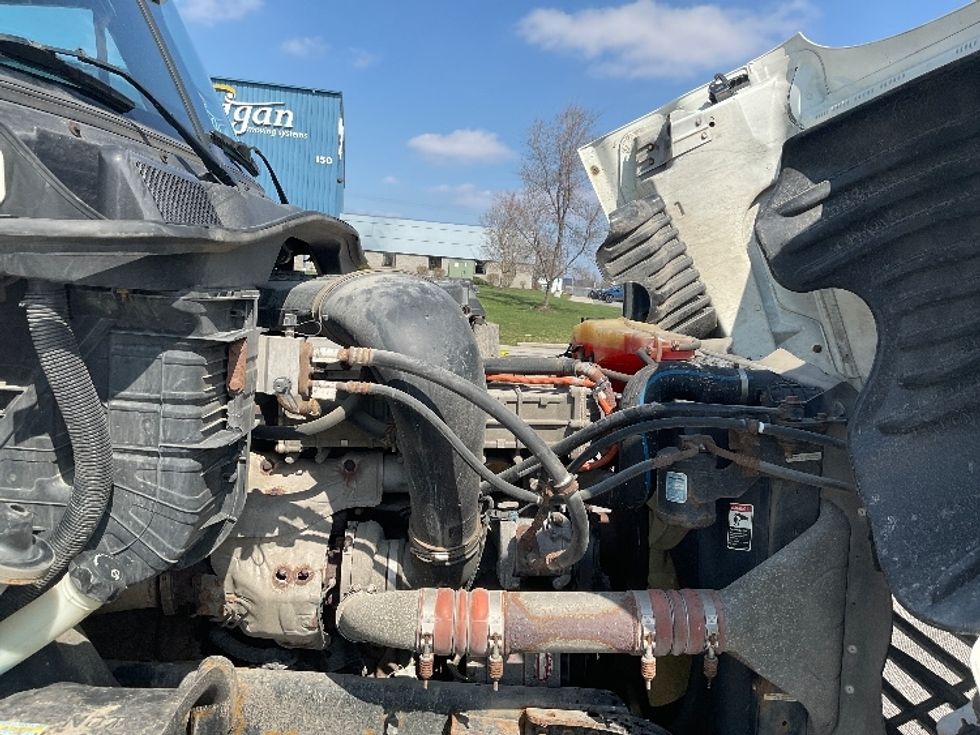 Day Cab Tractor-Heavy Duty Tractors-Freightliner-2016-Cascadia 12564ST-Rochester-NY-453,445\n\t\tmiles-$ 35,000 - Image 15