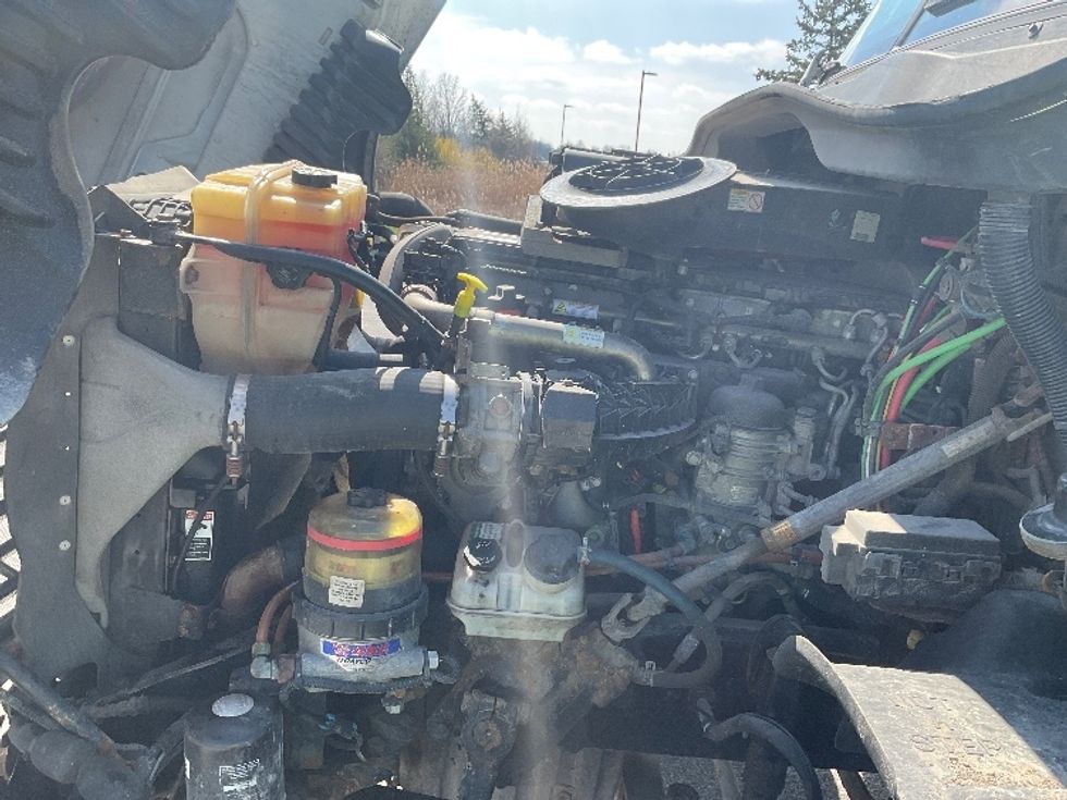 Day Cab Tractor-Heavy Duty Tractors-Freightliner-2016-Cascadia 12564ST-Rochester-NY-453,445\n\t\tmiles-$ 35,000 - Image 16