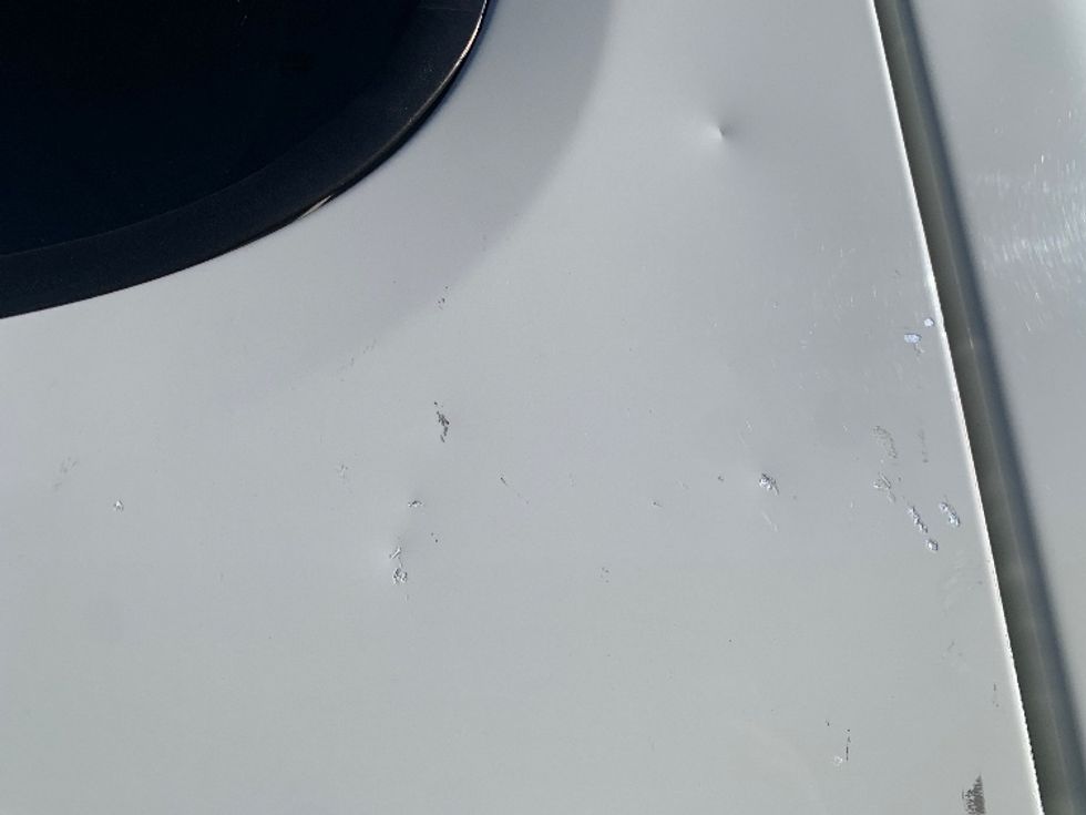 Day Cab Tractor-Heavy Duty Tractors-Freightliner-2016-Cascadia 12564ST-Westfield-MA-402,056\n\t\tmiles-$ 34,750 - Image 17