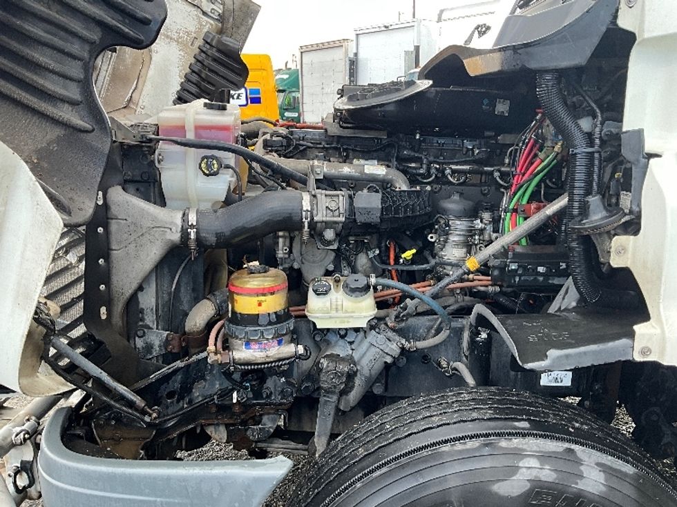 Day Cab Tractor-Heavy Duty Tractors-Freightliner-2016-Cascadia 12584ST-Tacoma-WA-684,061\n\t\tmiles-$ 32,000 - Image 16