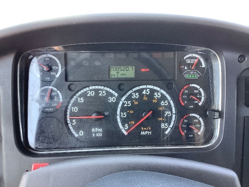 Day Cab Tractor-Heavy Duty Tractors-Freightliner-2016-M2-Goldsboro-NC-208,521\n\t\tmiles-$ 40,000 - Image 11