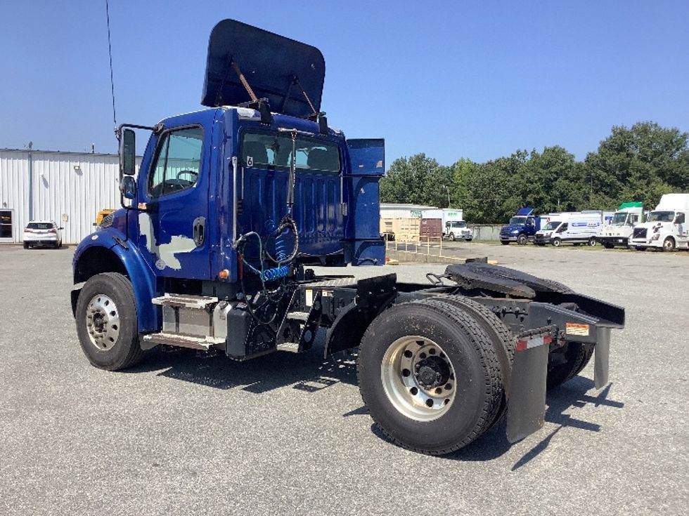 Day Cab Tractor-Heavy Duty Tractors-Freightliner-2016-M2-Goldsboro-NC-208,521\n\t\tmiles-$ 40,000 - Image 5