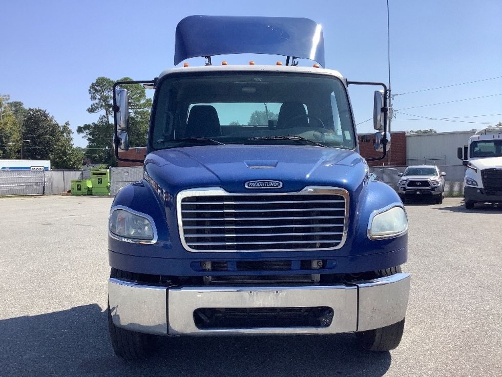 Day Cab Tractor-Heavy Duty Tractors-Freightliner-2016-M2-Goldsboro-NC-212,920\n\t\tmiles-$ 40,000 - Image 2