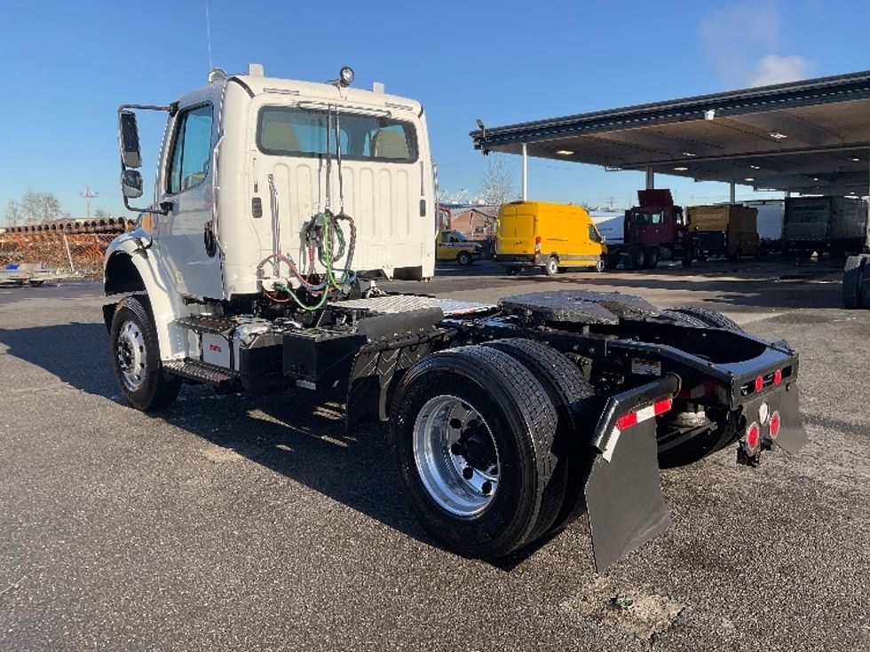 Day Cab Tractor-Heavy Duty Tractors-Freightliner-2016-M2-Tacoma-WA-265,679\n\t\tmiles-$ 41,250 - Image 5