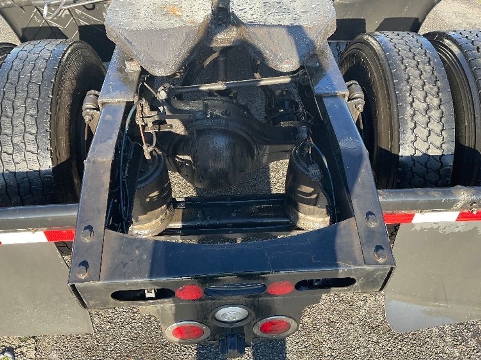 Day Cab Tractor-Heavy Duty Tractors-Freightliner-2016-M2-Tacoma-WA-265,679\n\t\tmiles-$ 41,250 - Image 6