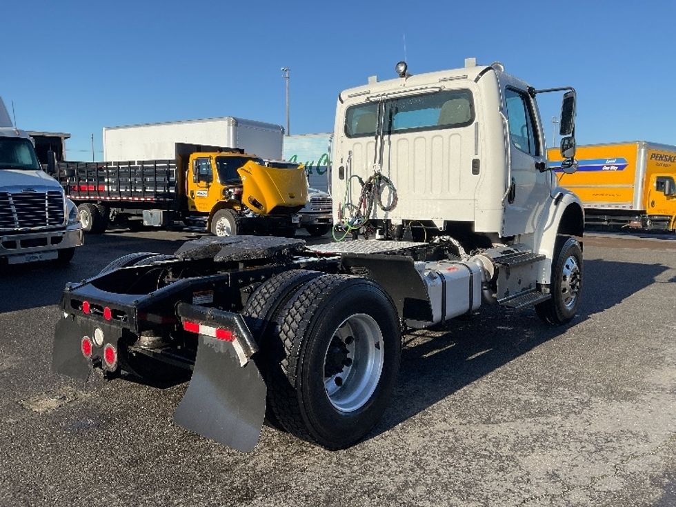 Day Cab Tractor-Heavy Duty Tractors-Freightliner-2016-M2-Tacoma-WA-265,679\n\t\tmiles-$ 41,250 - Image 7