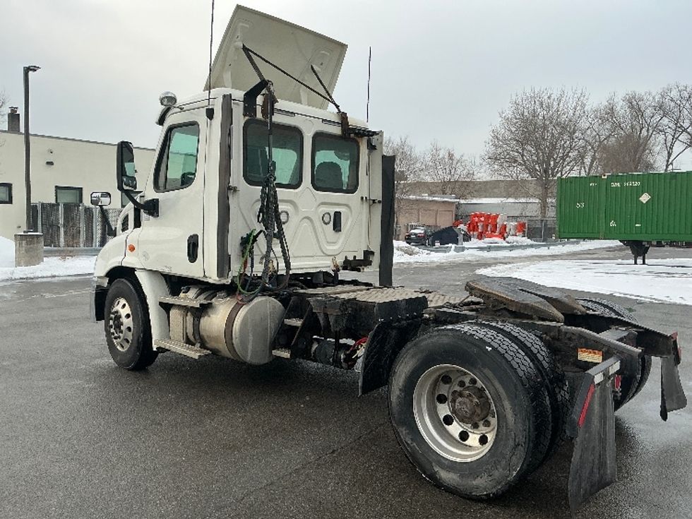 Day Cab Tractor-Heavy Duty Tractors-Freightliner-2017-Cascadia 11342ST-Albany-NY-420,213\n\t\tmiles-$ 21,750 - Image 5