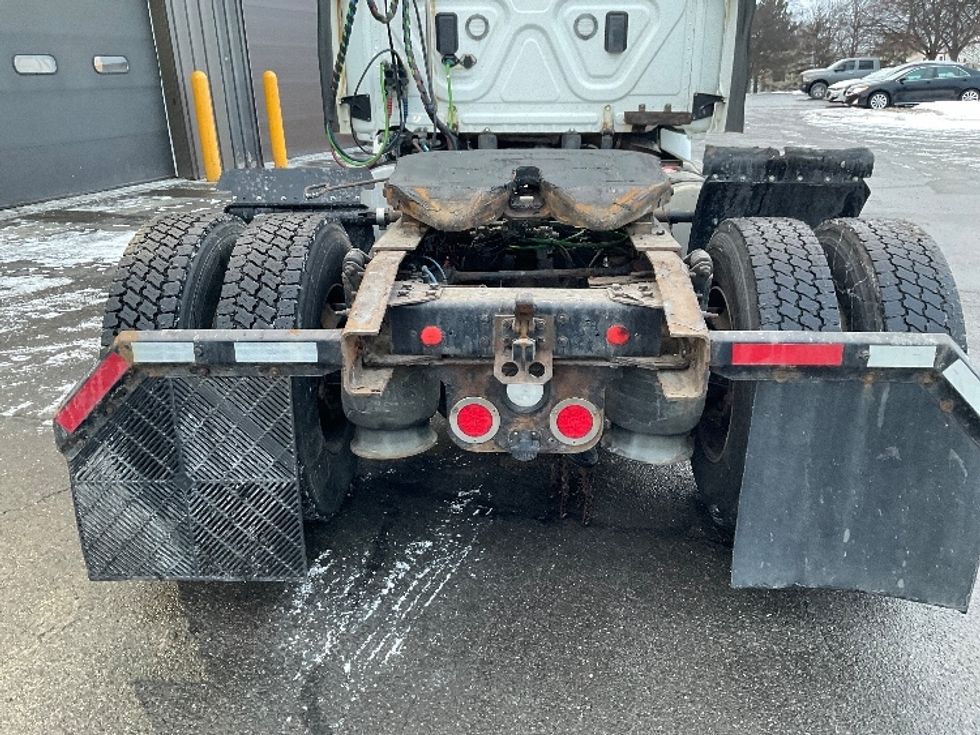 Day Cab Tractor-Heavy Duty Tractors-Freightliner-2017-Cascadia 11342ST-Albany-NY-422,044\n\t\tmiles-$ 22,500 - Image 6