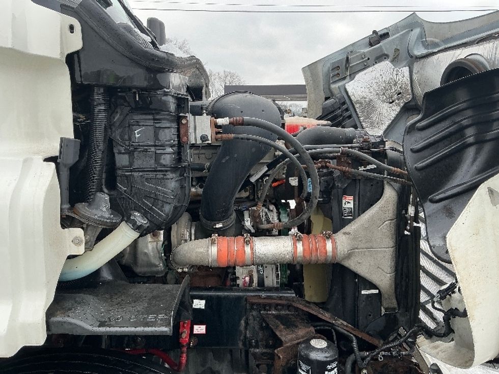 Day Cab Tractor-Heavy Duty Tractors-Freightliner-2017-Cascadia 11342ST-Albany-NY-433,017\n\t\tmiles-$ 21,250 - Image 15