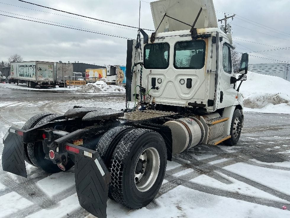 Day Cab Tractor-Heavy Duty Tractors-Freightliner-2017-Cascadia 11342ST-Albany-NY-433,017\n\t\tmiles-$ 21,250 - Image 7