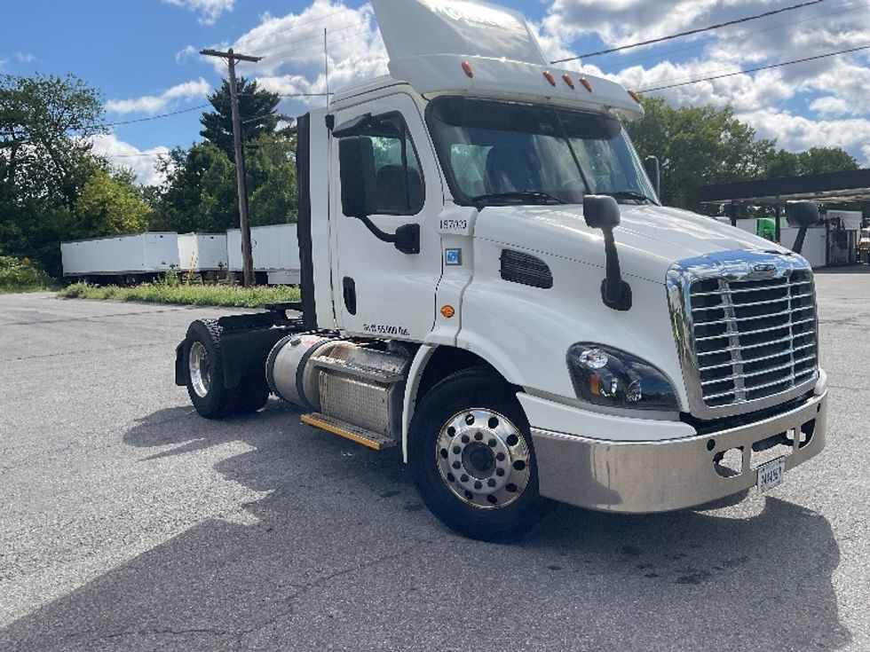 2018 Freightliner Cascadia 126" Day cab photo 15