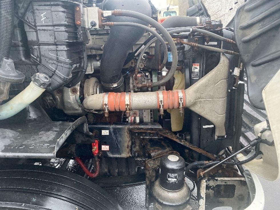 Day Cab Tractor-Heavy Duty Tractors-Freightliner-2017-Cascadia 11342ST-Albany-NY-539,416\n\t\tmiles-$ 20,000 - Image 15