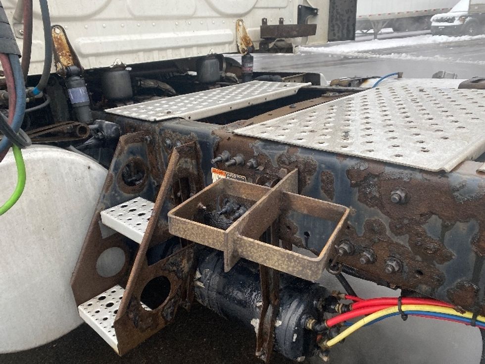 Day Cab Tractor-Heavy Duty Tractors-Freightliner-2017-Cascadia 11342ST-Albany-NY-539,416\n\t\tmiles-$ 20,000 - Image 18