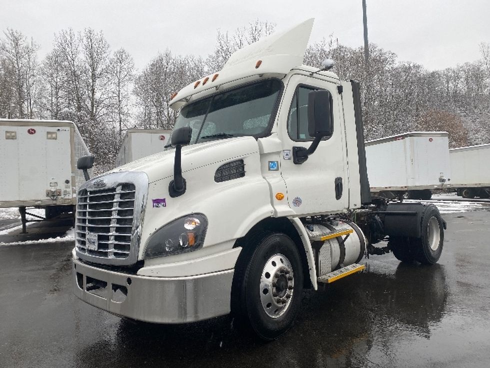 Day Cab Tractor-Heavy Duty Tractors-Freightliner-2017-Cascadia 11342ST-Albany-NY-539,416\n\t\tmiles-$ 20,000 - Image 3