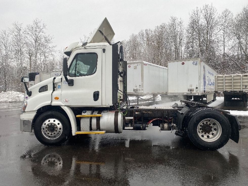 Day Cab Tractor-Heavy Duty Tractors-Freightliner-2017-Cascadia 11342ST-Albany-NY-539,416\n\t\tmiles-$ 20,000 - Image 4