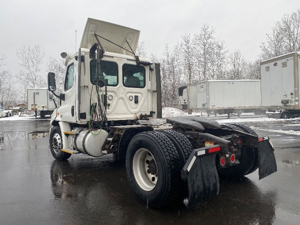 Day Cab Tractor-Heavy Duty Tractors-Freightliner-2017-Cascadia 11342ST-Albany-NY-539,416\n\t\tmiles-$ 20,000 - Image 5