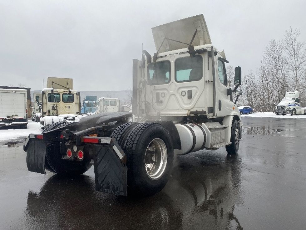 Day Cab Tractor-Heavy Duty Tractors-Freightliner-2017-Cascadia 11342ST-Albany-NY-539,416\n\t\tmiles-$ 20,000 - Image 7